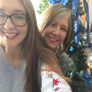 Meet your Posher, Debbie